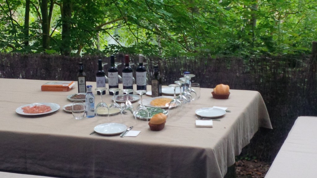 9C1E0956-2333-4D66-8F99-281571E281E4