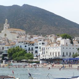 Hola from Cadaqués, España